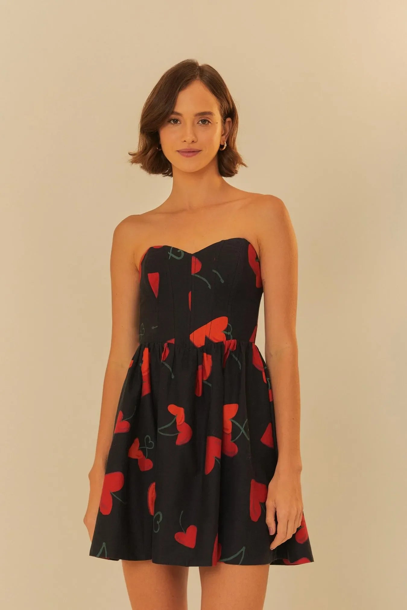 Vestido curto estampado amor de cereja