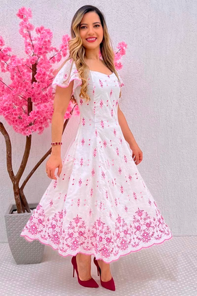 Vestido Midi em Laise de Algodão com Bordados Rosas