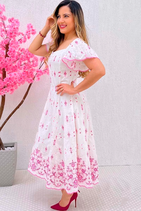 Vestido Midi em Laise de Algodão com Bordados Rosas