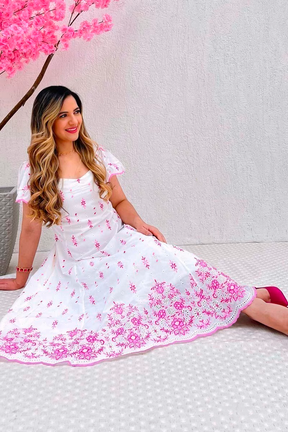 Vestido Midi em Laise de Algodão com Bordados Rosas